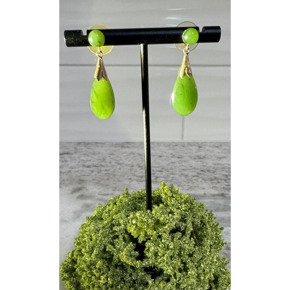 Vintage 10k Gold Jade Drop Dangle Jadeite Earrings